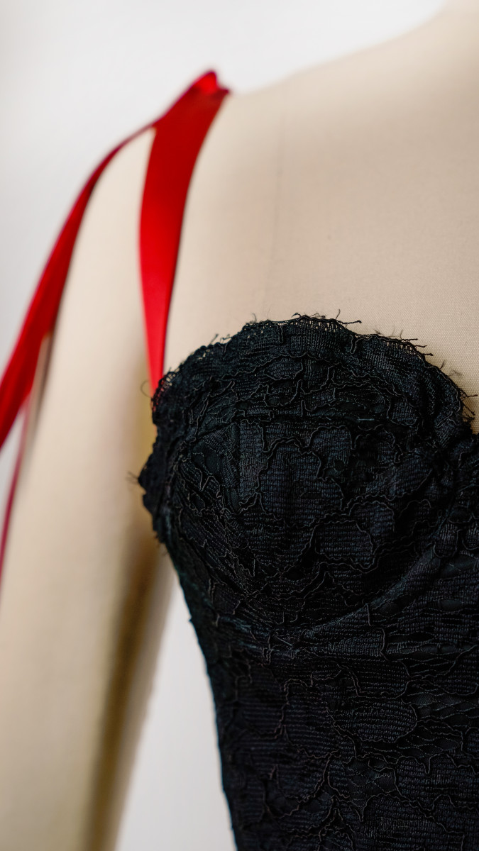 Turning the Parker Corset Into a Bustier with Straps