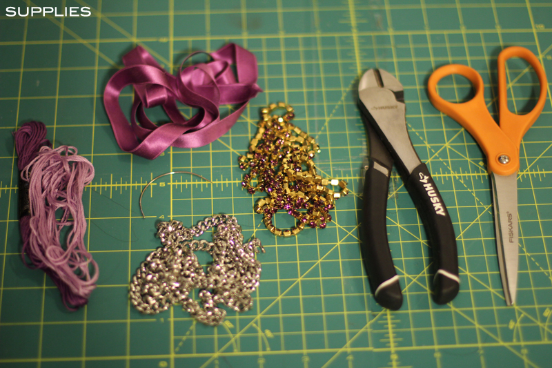 Lilac Rhinestone and Chain Necklace 2