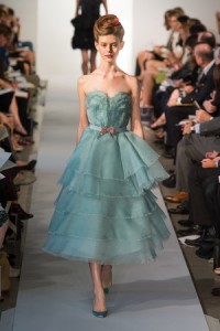 oscar-de-la-renta-spring-2013-rtw-silk-organza-dress-profile