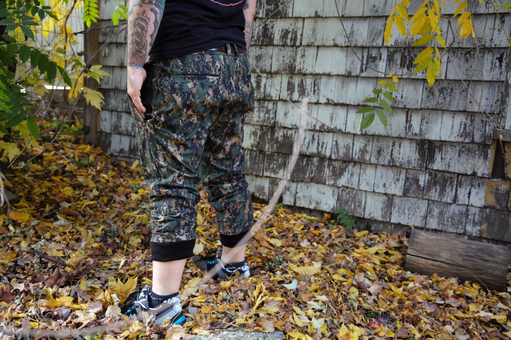 men's camo jogger pants