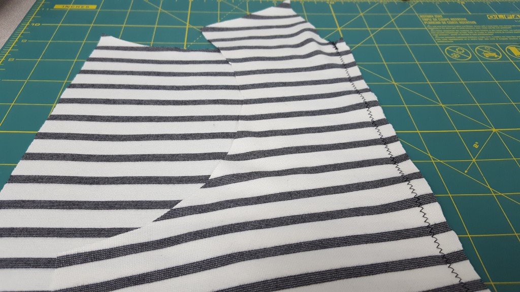 Mood DIY: Free Mock Neck Shirt Sewing Pattern Mood DIY: Free Mock Neck Shirt Sewing Pattern