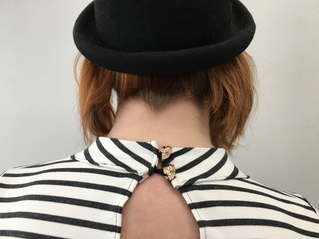 Mood DIY: Free Mock Neck Shirt Sewing Pattern Mood DIY: Free Mock Neck Shirt Sewing Pattern