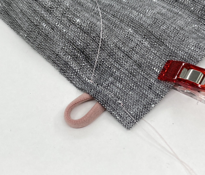 22 - Sew on Elastic Loop