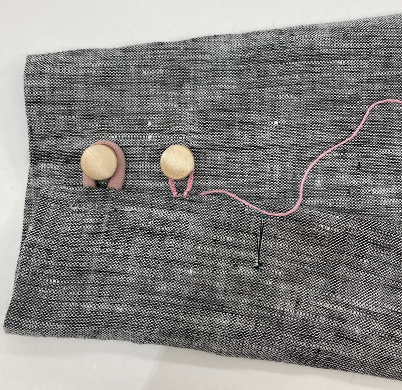 25 - Button & Chain Stitch Header