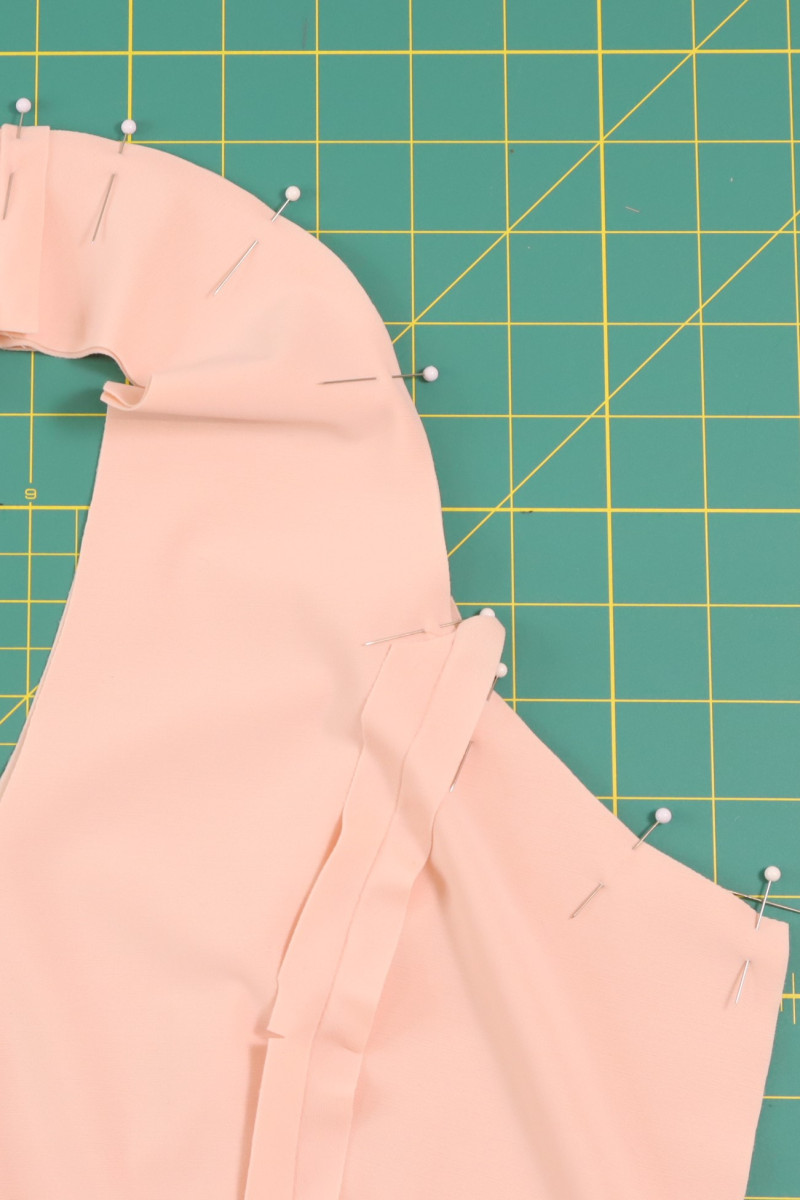 The Olympia Tennis Dress: How to join the main fabric and self facing