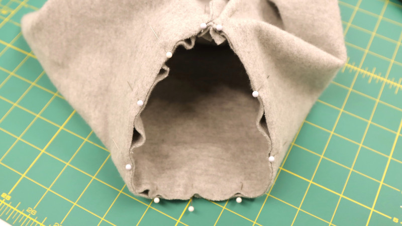 How To Set In The Sleeve to Sew To The Armhole Of The Bivalvia Beach Romper In Stretch Cotton Fashion Fabric