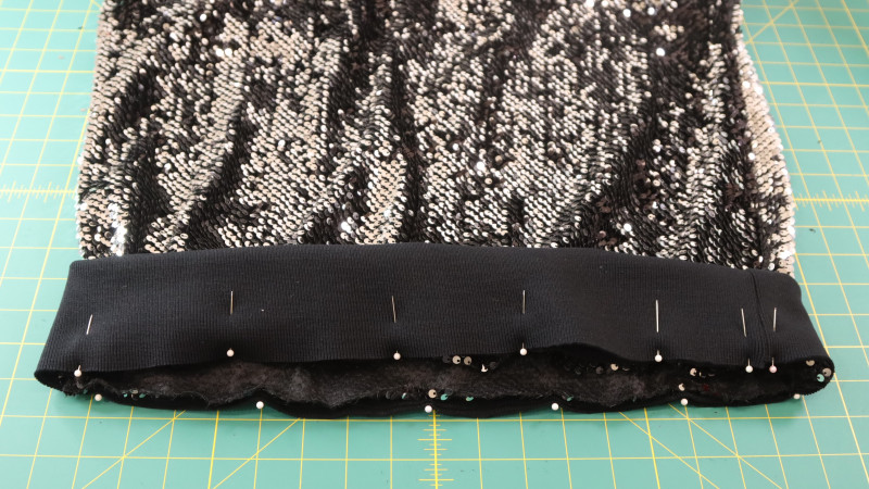 How To Sew The Waistband Around The Bottom Edge Of The Sweatshirt For The Jet Jogger Set in Sequins Fashion Fabric