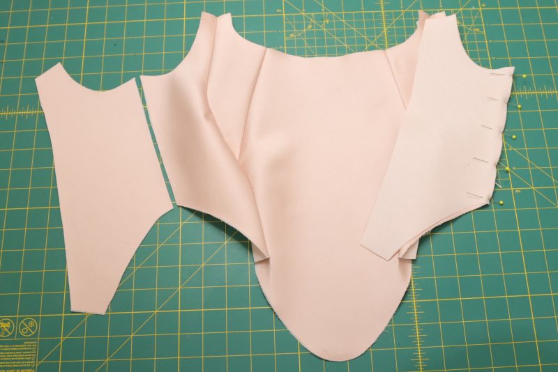 How to sew the back side pieces on the lining of the corset.