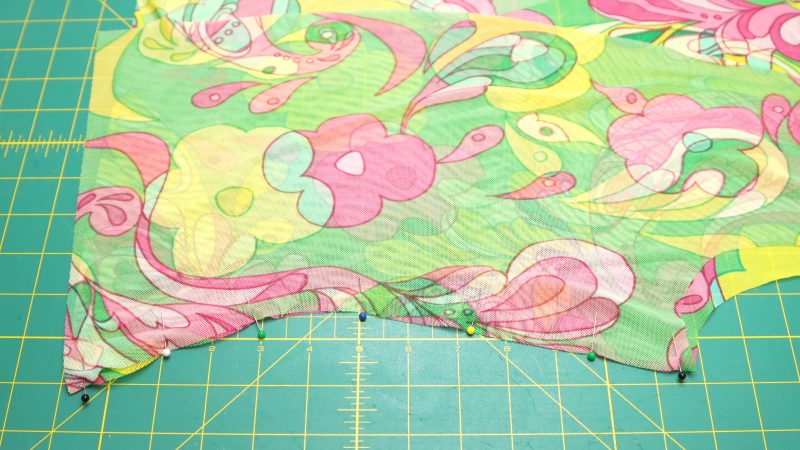 How to sew the front and back together at the shoulder seams.