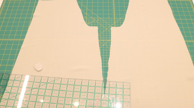 How To Mark Front Lining Pieces - Polyester Double Georgette Mimosa Collection - Baratti Blouson Dress - MDF457 - Mood Fabrics Sewciety Blog Mark the two front lining pieces at the indicated lines.