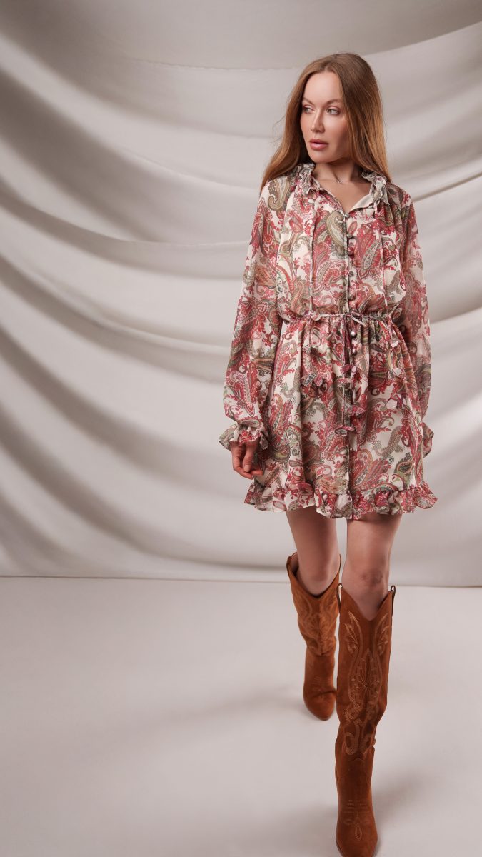 Baratti Blouson Dress Free Sewing Pattern Model Photo MDF457