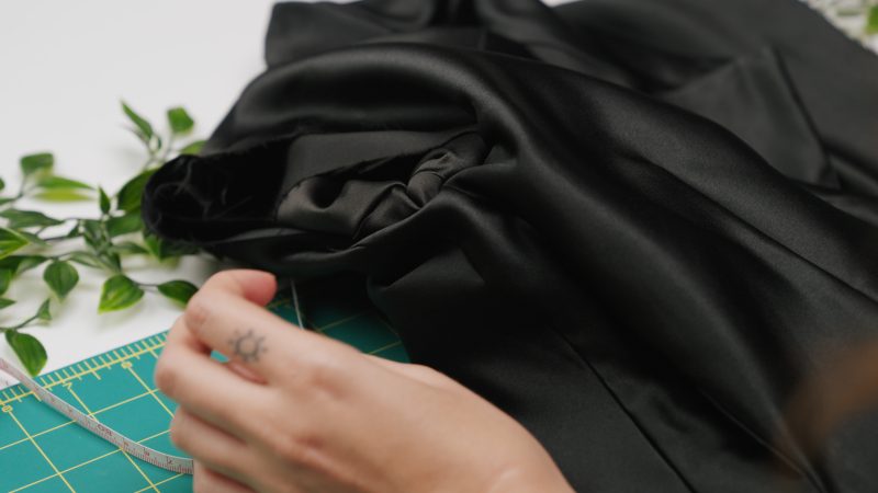 How To Pinch Seams Under Armpit - - Mood Fabrics - Nolita Vest and Skirt Set Free Sewing Pattern Tutorial - MDF466 MDF467 - Mood Fabrics Sewciety Blog - Pinch the seams under the armpit right sides together.