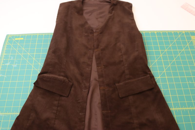 How To Sew Buttonholes - Gutermann Sew All Thread - Mood Fabrics - Fawn Mini Dress Free Sewing Pattern Tutorial - MDF476 - Mood Fabrics Sewciety Blog - Sew the button holes to one side of the front opening using a button hole foot.