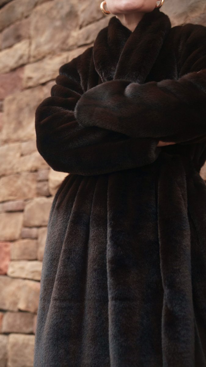 Glacial Duster Coat Free Sewing Pattern - Model Photos - Mood Fabrics Sewciety Blog - Free Sewing Pattern MDF483