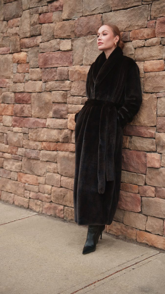 Glacial Duster Coat Free Sewing Pattern - Model Photos - Mood Fabrics Sewciety Blog - Free Sewing Pattern MDF483