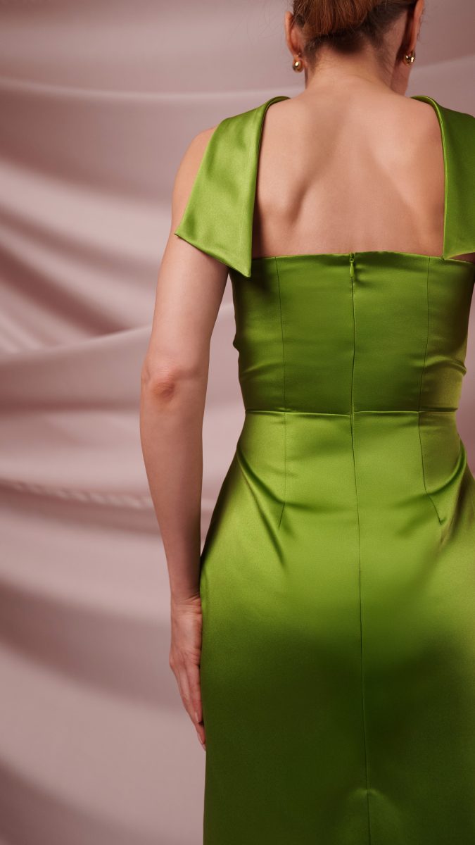 Verona Sheath Gown Free Sewing Pattern - Model Photos - Mood Fabrics Sewciety Blog - Free Sewing Pattern MDF481