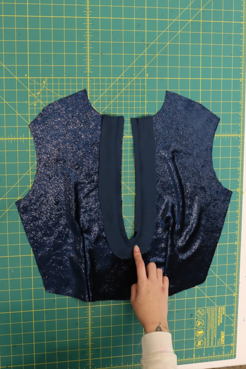 How To Clip Keyhole Seam Allowance - Metallic Velvet - Mood Fabrics - Jasper Jumpsuit Free Sewing Pattern Tutorial - MDF486 - Mood Fabrics Sewciety Blog - Clip the seam allowance of the keyhole.