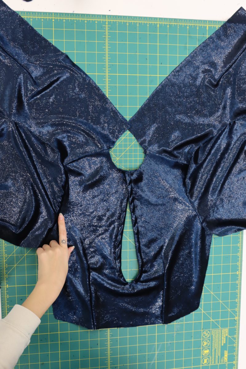 How To Sew Sleeve Caps To Armscyes - Metallic Velvet - Mood Fabrics - Jasper Jumpsuit Free Sewing Pattern Tutorial - MDF486 - Mood Fabrics Sewciety Blog - Sew the sleeves to the armscyes.