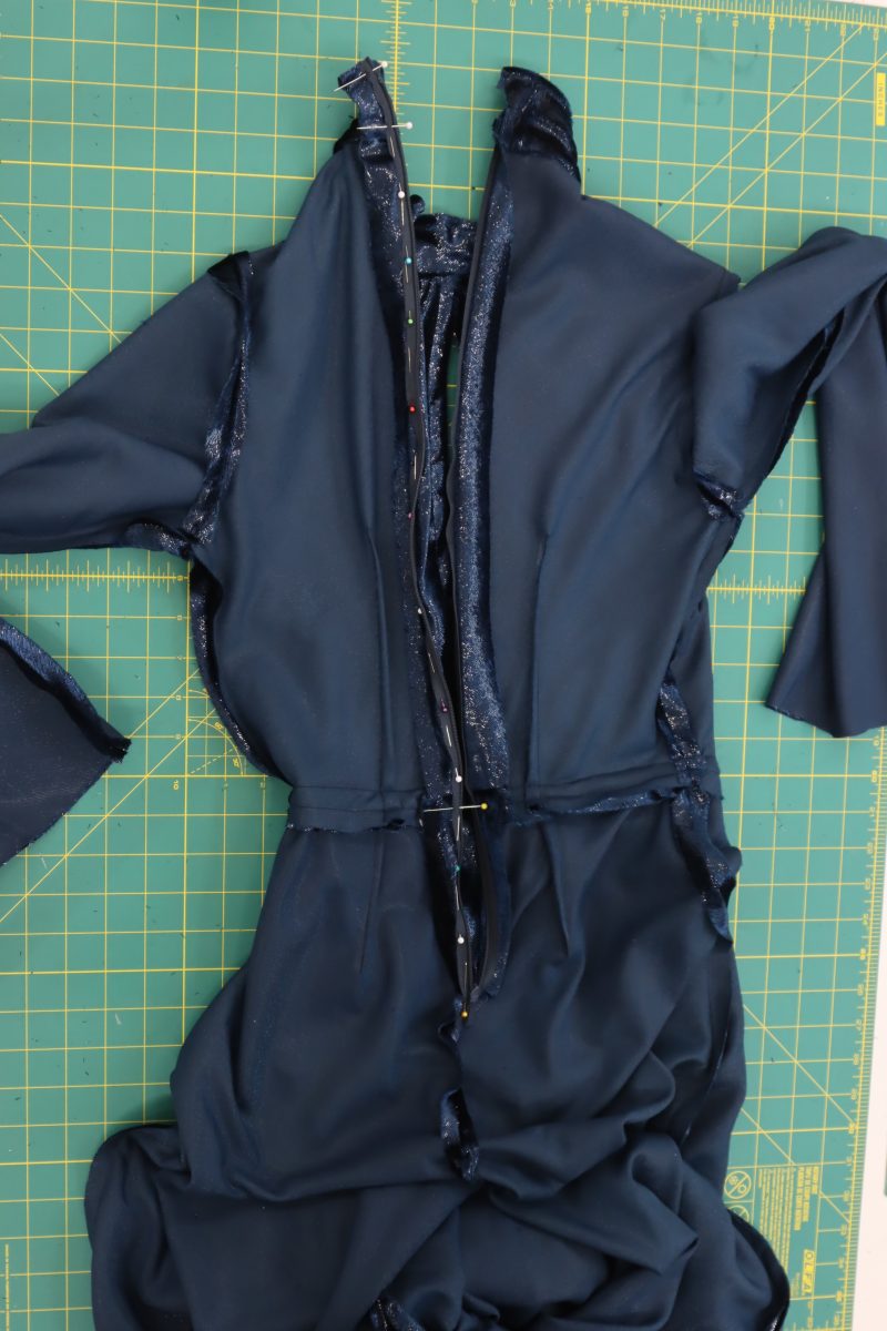 How To Open Zipper After Pinning - Invisible Zipper - Mood Fabrics - Jasper Jumpsuit Free Sewing Pattern Tutorial - MDF486 - Mood Fabrics Sewciety Blog - Open the zipper after pinning, then sew it into place