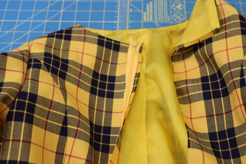How To Close Zipper - Invisible Zipper - Mood Fabrics - Silverstone Mini Dress Free Sewing Pattern Tutorial - MDF489 - Mood Fabrics Sewciety Blog - Close the zipper.