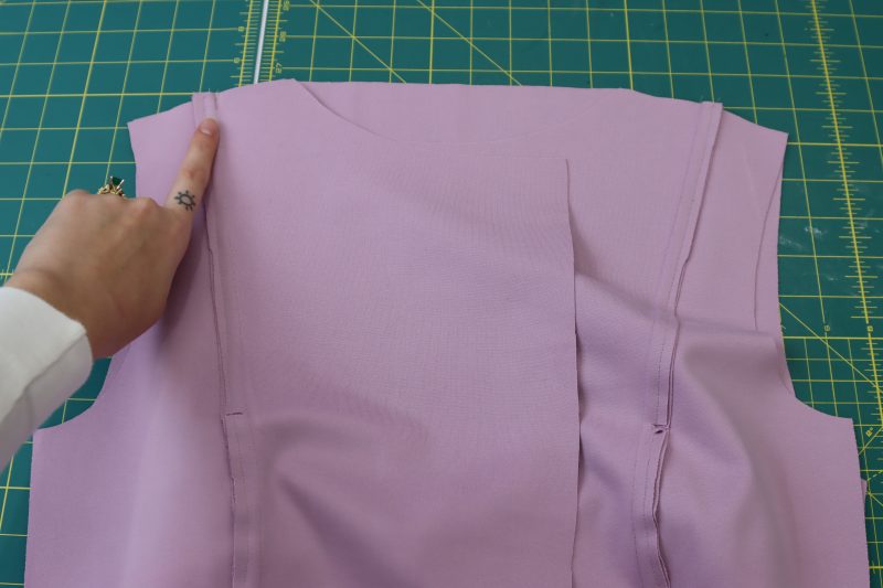 How To Pin Sew Shoulder Seams - Stretch Ponte Knit - Mood Fabrics - Camarillo Cardigan and Magdalene Midi Skirt Free Sewing Pattern Tutorial - MDF490 - Mood Fabrics Sewciety Blog - Pin and sew the shoulder seam together.