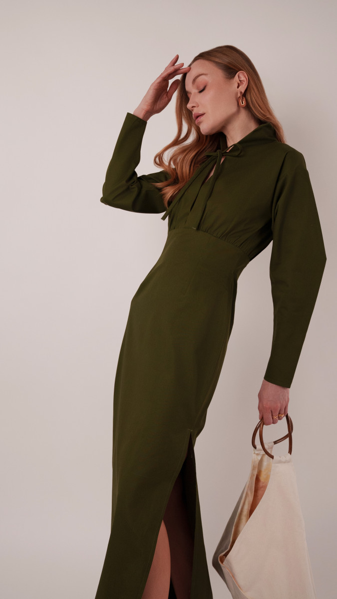 Boca Resort Dress Free Sewing Pattern - Model Photos - Mood Fabrics Sewciety Blog - Free Sewing Pattern MDF524