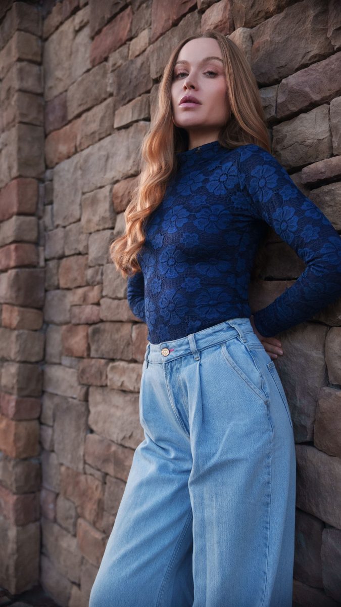 Altena Blouse Free Sewing Pattern - Model Photos - Mood Fabrics Sewciety Blog - Free Sewing Pattern MDF492
