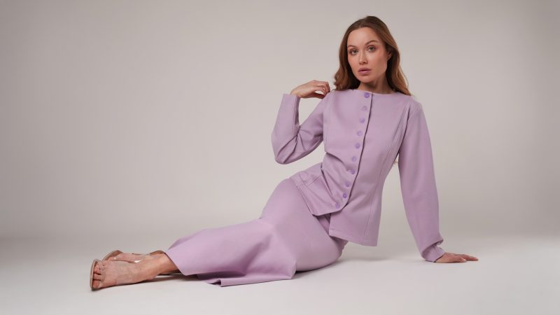 Camarillo Cardigan Free Sewing Pattern - Model Photos - Mood Fabrics Sewciety Blog - Free Sewing Pattern MDF490