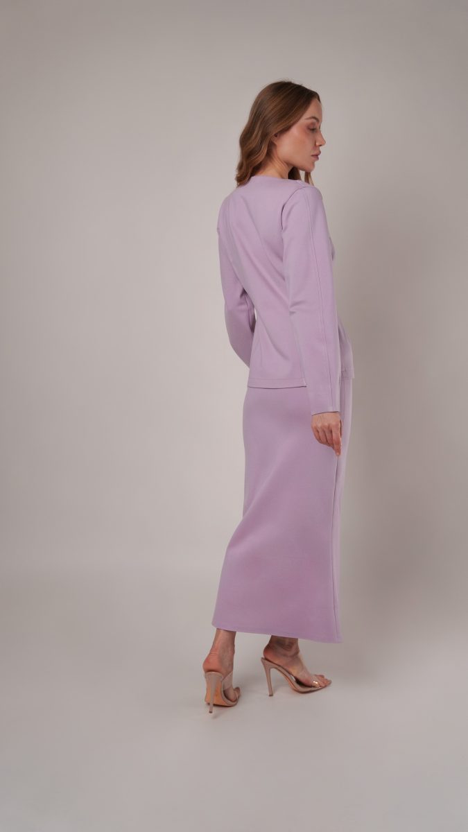 Camarillo Cardigan Free Sewing Pattern - Model Photos - Mood Fabrics Sewciety Blog - Free Sewing Pattern MDF490