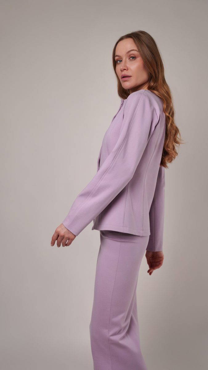 Camarillo Cardigan Free Sewing Pattern - Model Photos - Mood Fabrics Sewciety Blog - Free Sewing Pattern MDF490