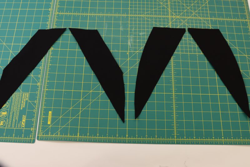 How To Layout Pocket Facings - Cotton Canvas - Mood Fabrics - Clarkston Carpenter Pants Free Sewing Pattern Tutorial - MDF503 - Mood Fabrics Sewciety Blog - Layout pocket facing pieces.