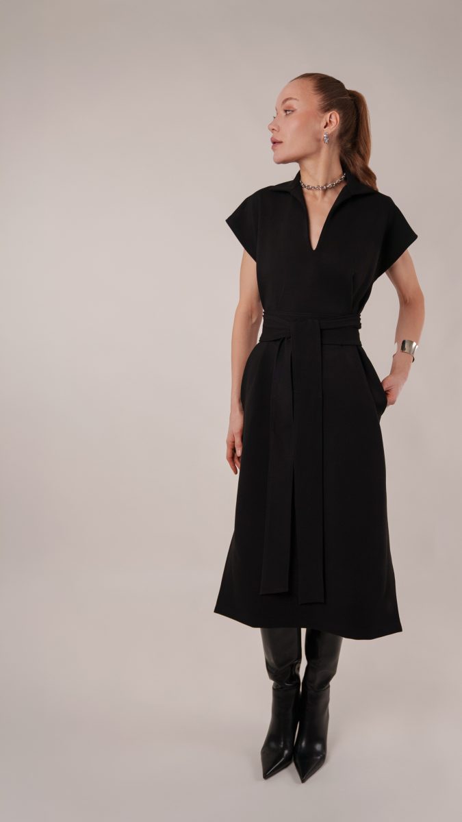 Raven Shirt Dress Free Sewing Pattern - Model Photos - Mood Fabrics Sewciety Blog - Free Sewing Pattern MDF509