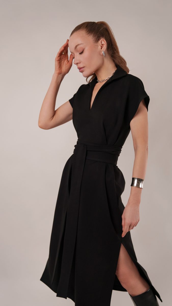 Raven Shirt Dress Free Sewing Pattern - Model Photos - Mood Fabrics Sewciety Blog - Free Sewing Pattern MDF509