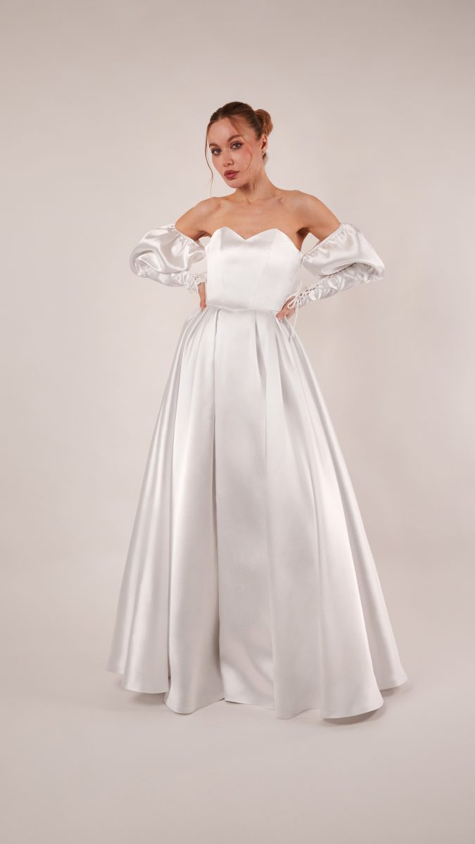 Selenite V-Waist Ballgown Free Sewing Pattern - Model Photos - Mood Fabrics Sewciety Blog - Free Sewing Pattern MDF515