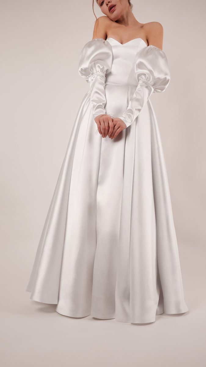 Selenite V-Waist Ballgown Free Sewing Pattern - Model Photos - Mood Fabrics Sewciety Blog - Free Sewing Pattern MDF515