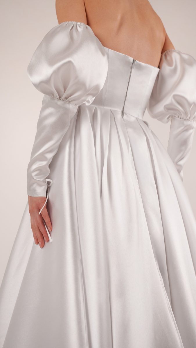Selenite V-Waist Ballgown Free Sewing Pattern - Model Photos - Mood Fabrics Sewciety Blog - Free Sewing Pattern MDF515