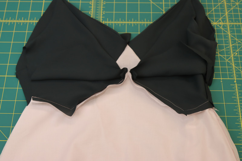How To Sew Back Skirt Lining To Back Bodice Lining - Japanese Pima Cotton Lawn - Mood Fabrics - Pyrite Pleated Dress Free Sewing Pattern Tutorial - MDF527 - Mood Fabrics Sewciety Blog - Sew the back skirt lining to the back bodice lining.