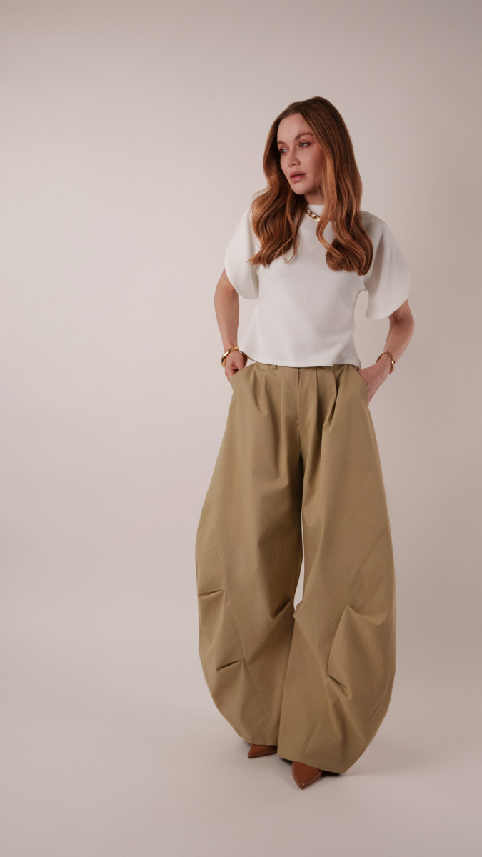 Lucca Tailored Barrel-Leg Pants Free Sewing Pattern - Model Photos - Mood Fabrics Sewciety Blog - Free Sewing Pattern MDF523