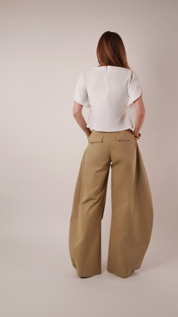 Lucca Tailored Barrel-Leg Pants Free Sewing Pattern - Model Photos - Mood Fabrics Sewciety Blog - Free Sewing Pattern MDF523