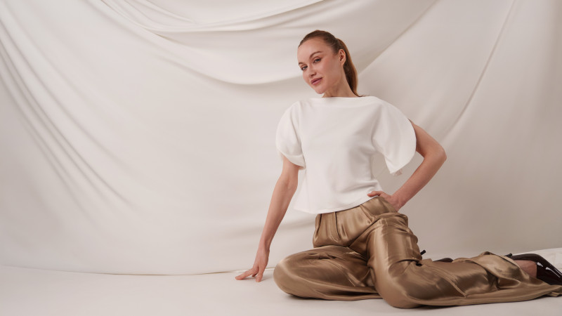 Merano Balloon Sleeve Blouse Free Sewing Pattern - Model Photos - Mood Fabrics Sewciety Blog - Free Sewing Pattern MDF522