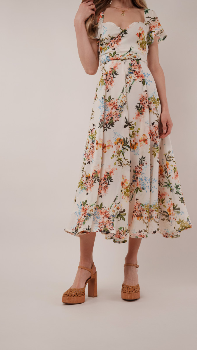 The Valensole Paneled Gown Free Sewing Pattern - Model Photos - Mood Fabrics Sewciety Blog - Free Sewing Pattern MDF526