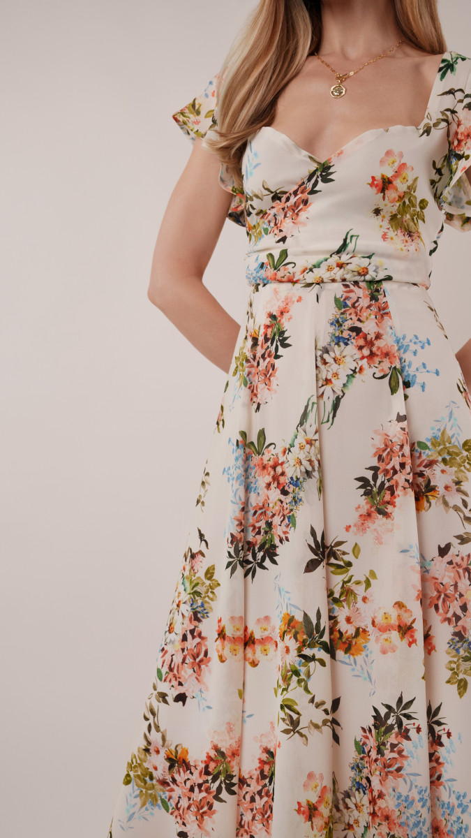 The Valensole Paneled Gown Free Sewing Pattern - Model Photos - Mood Fabrics Sewciety Blog - Free Sewing Pattern MDF526