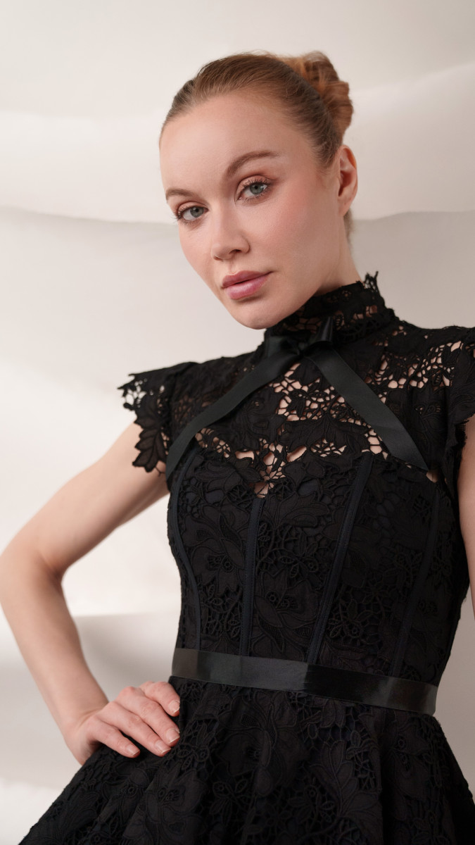 Reims Soirée Dress Free Sewing Pattern - Model Photos - Mood Fabrics Sewciety Blog - Free Sewing Pattern MDF521
