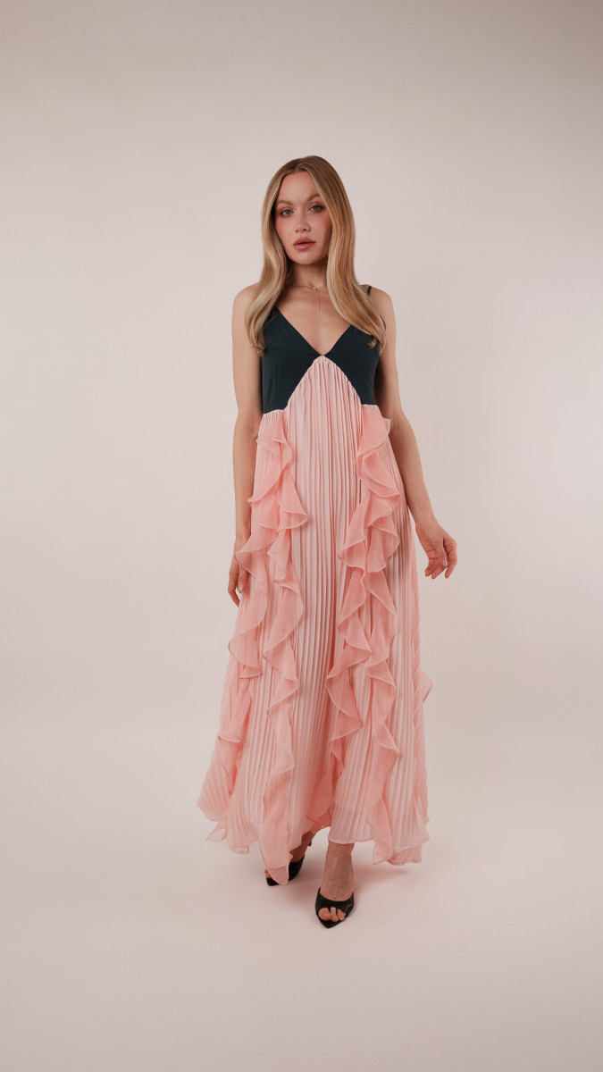 MDF527-Pyrite-Pleated-Dress-Free-Sewing-Pattern-Model-Photos-Mood-Fabrics-Sewciety-Blog