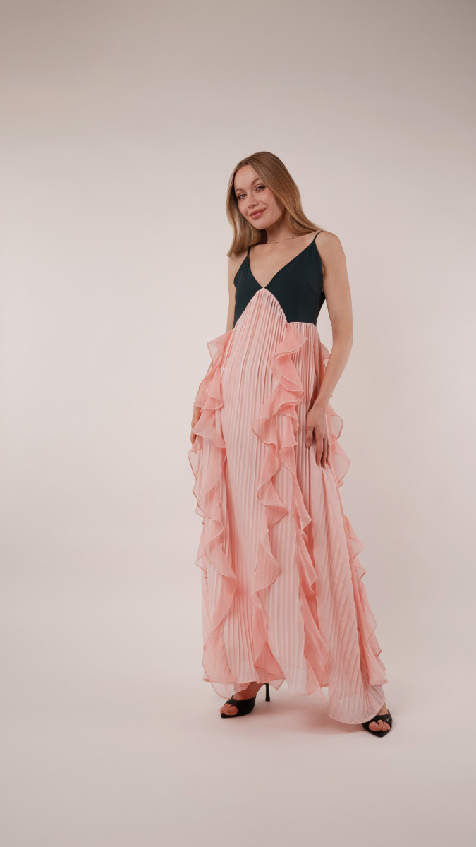 MDF527-Pyrite-Pleated-Dress-Free-Sewing-Pattern-Model-Photos-Mood-Fabrics-Sewciety-Blog
