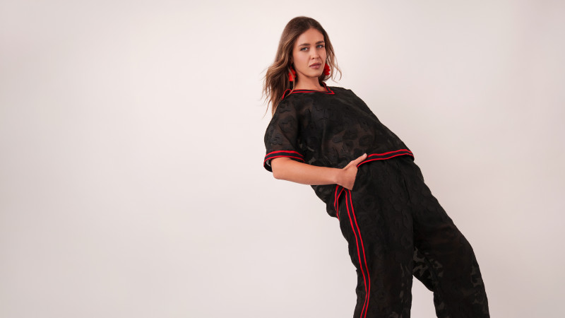 Matrix Shawl Collar Ensemble Free Sewing Pattern - Model Photos - Mood Fabrics Sewciety Blog - Free Sewing Pattern MDF543