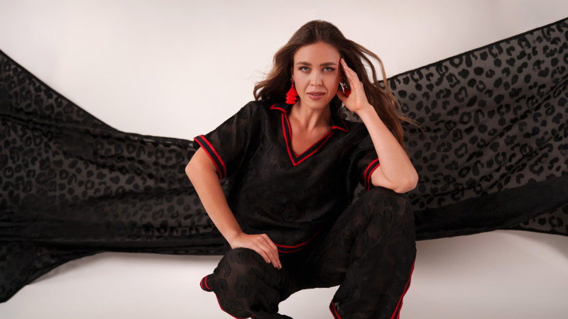 Matrix Shawl Collar Ensemble Free Sewing Pattern - Model Photos - Mood Fabrics Sewciety Blog - Free Sewing Pattern MDF543