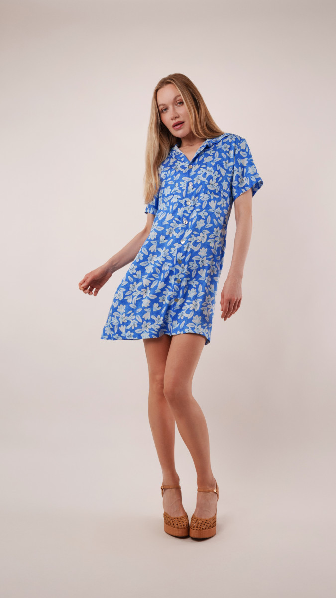Drift Shirt Dress Cover Up Free Sewing Pattern - Model Photos - Mood Fabrics Sewciety Blog - Free Sewing Pattern MDF534