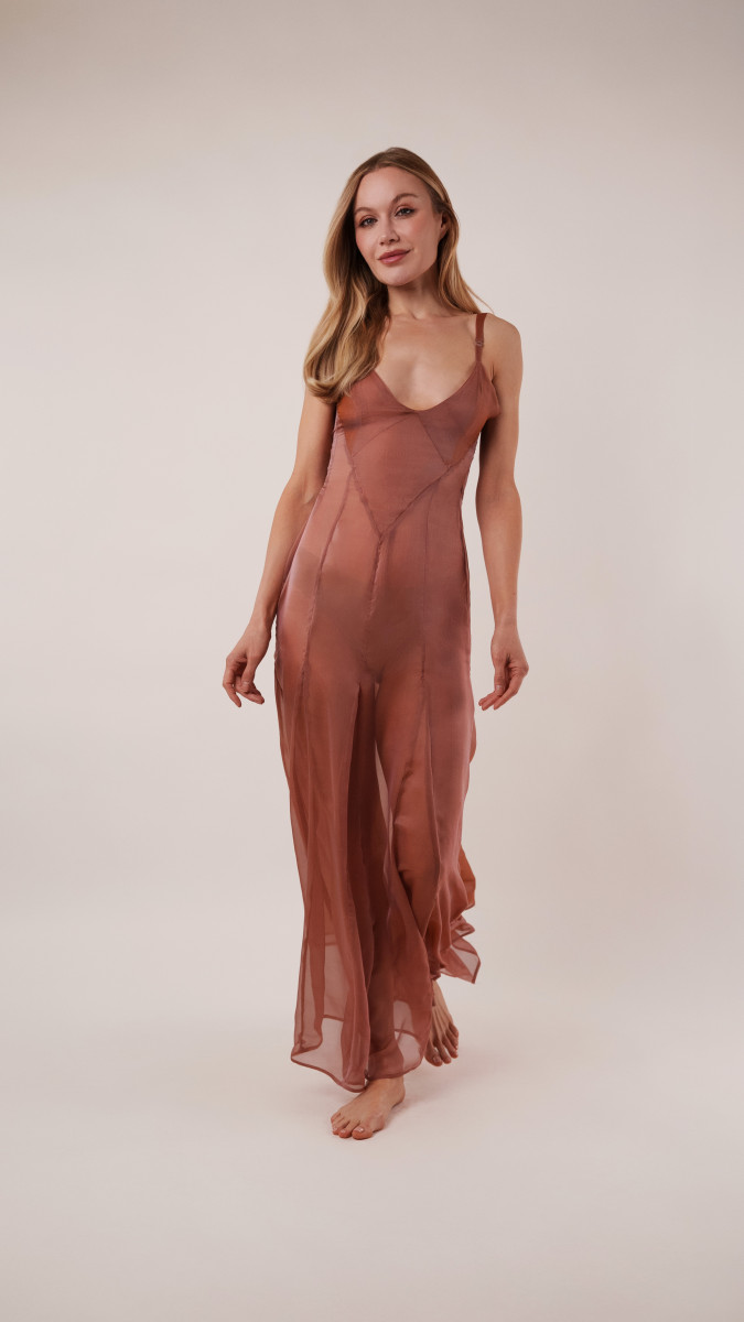 Rosolite Négligée Gown Free Sewing Pattern - Model Photos - Mood Fabrics Sewciety Blog - Free Sewing Pattern MDF530