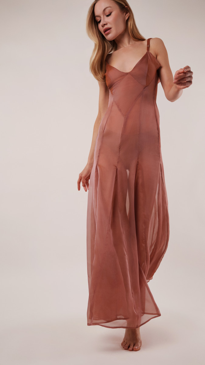 Rosolite Négligée Gown Free Sewing Pattern - Model Photos - Mood Fabrics Sewciety Blog - Free Sewing Pattern MDF530